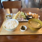 とまとうどんとお食事 花の飯屋 - 料理写真: