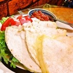 EL SOL - ケサディア　630円