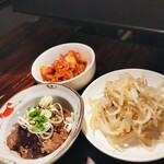 炭火焼肉 ホルモン にく式 - 