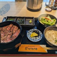 炭火和牛焼肉もうもう亭 広小路店 - 