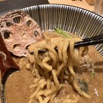 塩そば まえだ - 麺リフト