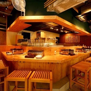 ライブ感あふれるカウンター席です！