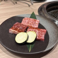 近江うし 焼肉 にくTATSU 青山本店 - 