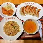 大阪王将 - 料理写真:餃子＆炒飯セット