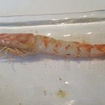 ウシマル - 車エビのカレーパウダー添え。頭はカリカリに揚げられて美味しい。