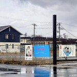 ケンチャンラーメン - 第２駐車場、開店前でまだ誰も…