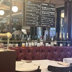 神楽坂 ル コキヤージュ - パリのビストロの様な店内