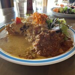 まっさんち - ココナッツチキンとポークビンダルの2種盛りで大盛