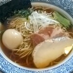 麺屋 いとう - 芳醇鶏そば 醤油 900円    味玉 150円