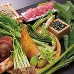 Bakuga Koubou - 季節の山菜を使用した一品も600円よりご用意しております。