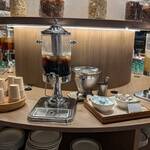 カスケイドカフェ - 改装後に新設されたコールドドリンクサーバー