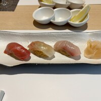 銀座 よこ田 - 握り３種