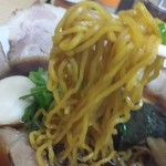 らーめん髙○ - 中太ちぢれ麺