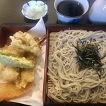 さかもと - 料理写真:天ざる　¥1.000- 蕎麦つゆがなみなみで嬉しい