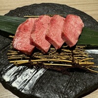 近江うし 焼肉 にくTATSU 青山本店 - 