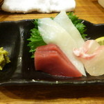 酒場 やまと - お刺身三点盛り（￥480）