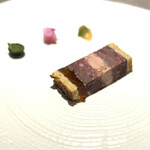 ラチュレ - これはちょっとクセのある味。