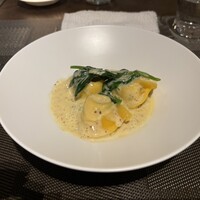 MAISON MARUNOUCHI - 前菜　帆立貝と甘海老のトルテリーニ