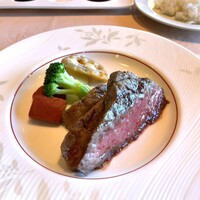 特選近江牛レストラン ティファニー - 近江牛ステーキ。