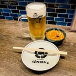 炭火晩酌屋はればれ - お通しはよく煮込まれてお肉と人参もトロトロ旨い。白菜やしめじなども入って後からほんのり辛さが来てビールに合う。