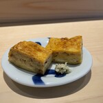 丸吉寿司 - 玉子焼き