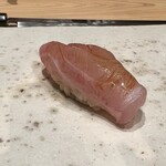 鮨 龍次郎 - 白甘鯛【握り】