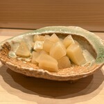 鮨 龍次郎 - ガリ