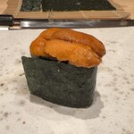 鮨 龍次郎 - バフンウニ(北海道)【軍艦】