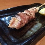 Mori Hana - 一押しの串焼をいただきました！焼きとりのお肉の柔らかさ、焼き加減、お塩が丁度いい‼︎わたし好みの焼きとりに出逢えて感激しました。チーズの串焼もおすすめです！