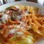 輪茶館 - 昔風ナポリタン　８００円に粉チーズを掛けてのアップ　【　２０１４年５月　】