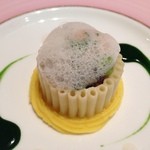 モナリザ - (4)帆立貝と空豆のフリカッセ アーモンド風味。見た目に侮るなかれ、中はどんでもない美味の宝庫！