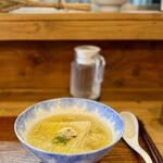 Ramen FeeL - かけらぁ麺♪ 美しい〜