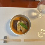 すき焼割烹 日山 - 牛肉１枚目