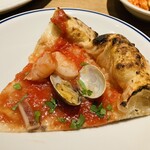 Pizzeria Lume di Luna - ふちの焦げ目と膨らみが絶妙