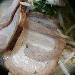 麺屋 べんべ - チャーシュー、分厚い