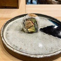 寿司処 しん - 明石産 足赤エビとアボカドロール