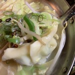 神田餃子居酒屋WARASHIBE GYOZA - とんこつスープ炊き餃子