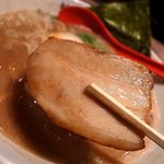 きょうすけ - チャーシューは香ばしい風味ですね。