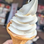古賀サービスエリア（下り線） スナックコーナー - 料理写真:北海道ソフトクリーム¥390