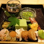 新屋敷 幸福論 - 前菜盛り合わせ。