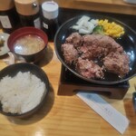 とろけるハンバーグ 福よし 東大阪店 - 