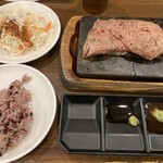 やっぱりステーキ  - 