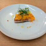 273280984 - 鰤のスモークカルパッチョ ... ハーフサイズ? ... オレンジが乗っていてあっさりと食べれる逸品