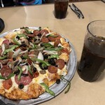 Round Table Pizza - 