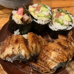 すし楽 - うなぎ、カニサラダ巻き