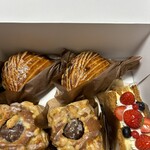 ビーネマヤ - アップルパイと栗パイ、ミルフィーユ