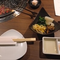 炭火焼肉 一徳 離宮 - 