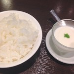 舞鶴麺飯店 - 小ごはんと杏仁豆腐　各\50
