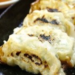 Now available in L size Handmade meat gyoza (5 pieces)