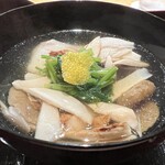 割鮮 入たに - 【 お椀 】クエ　松茸